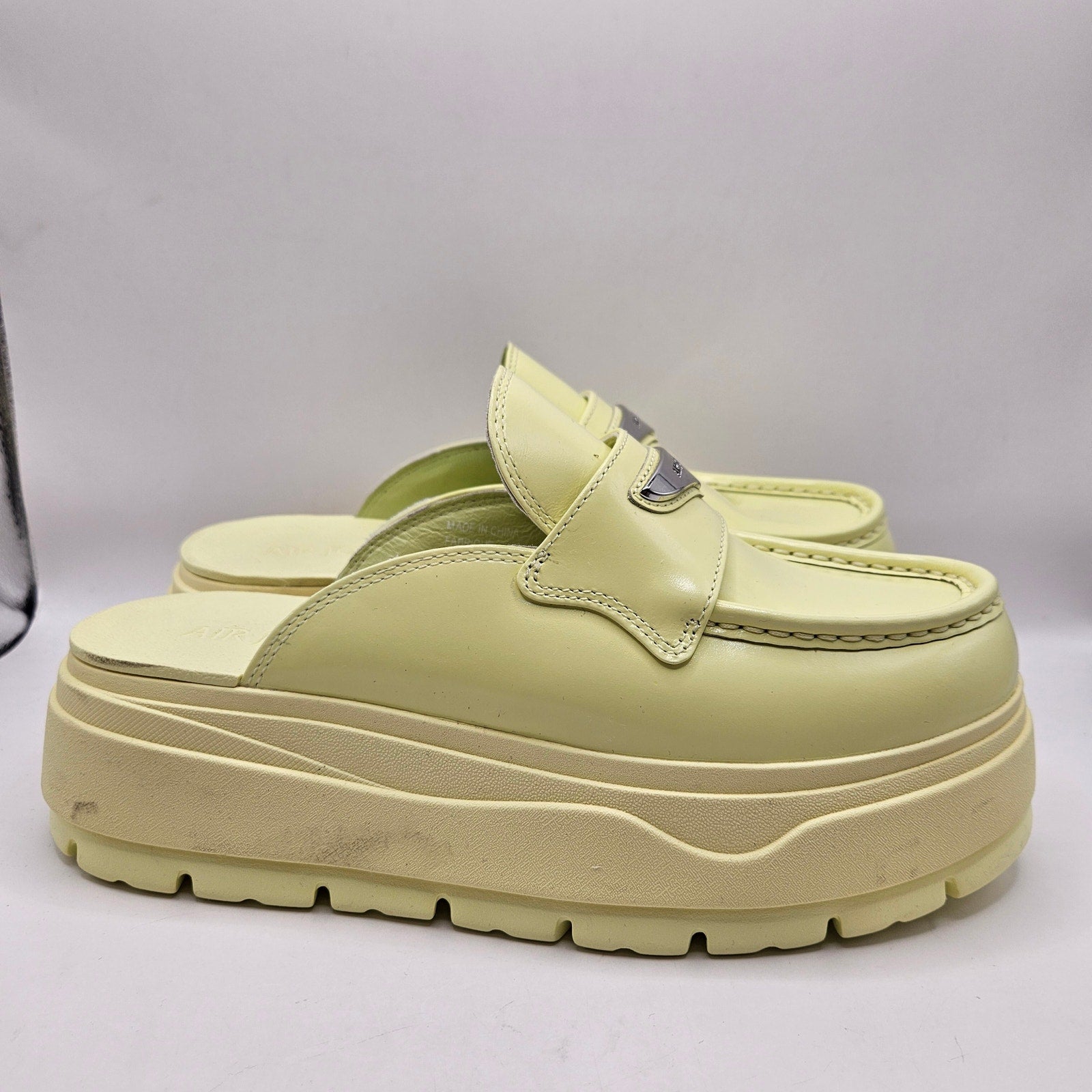 NIKE AIR JORDAN WOMEN'S 9 CHUNKY PLATFORM MULE SLIP ON LUMINOUS GREEN NWOB