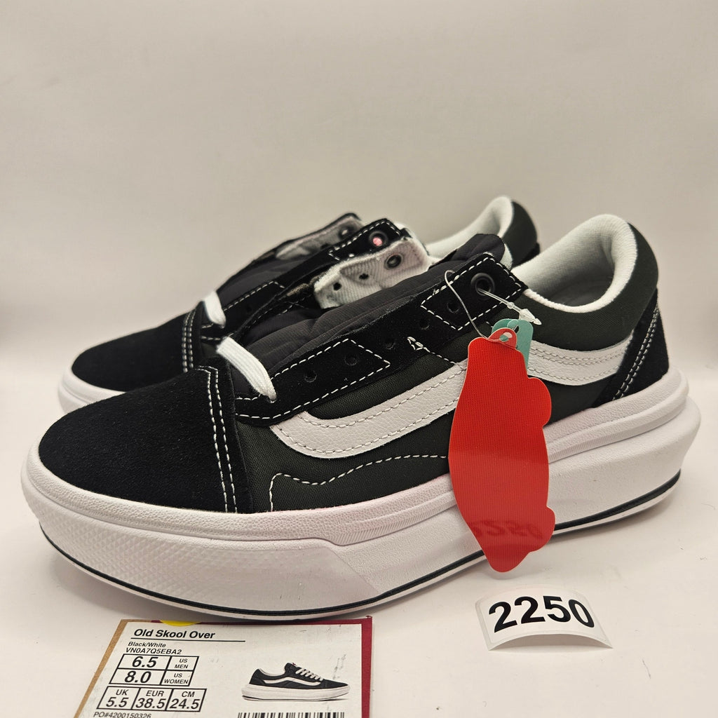 VANS WOMEN'S 8 BLACK WHITE OLD SKOOL OVERT COMFYCUSH NWOB PUFFY
