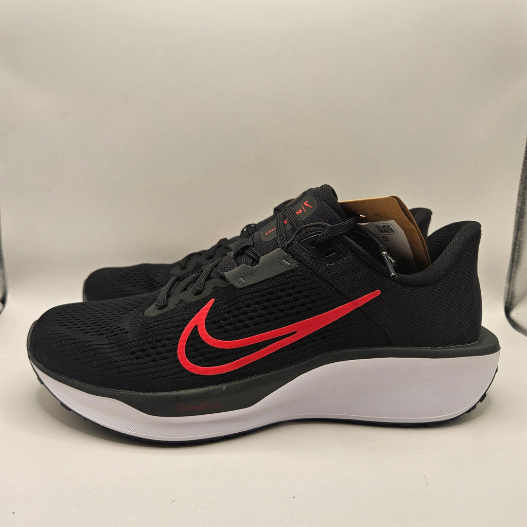 NIKE MEN'S 8.5 QUEST 6 BLACK WHITE UNIVERSITY RED FD6033-011 NWOB