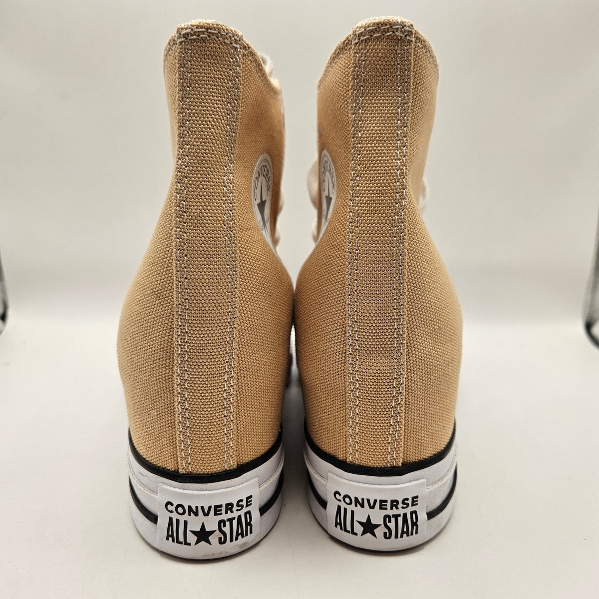 CONVERSE WOMEN'S 9.5 CHUCK TAYLOR ALL STAR WEDGE HI COASTAL DUNE A12531C NWOB