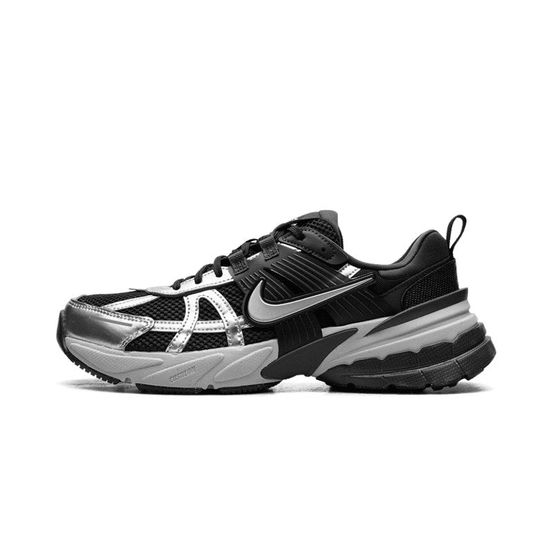 NIKE WOMEN'S 7.5 V2K BLACK METALLIC SILVER RUNNING SHOES FD0736-005 NIB