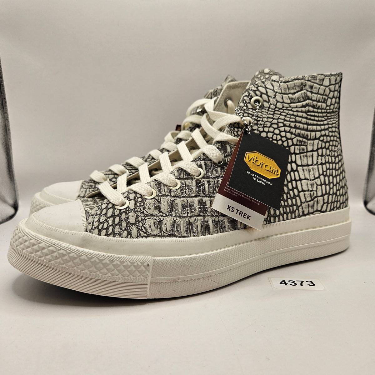 CONVERSE MEN'S 11 CHUCK TAYLOR FIRST STRING WHITE SNOW ALLIGATOR TEXTURE A18413C