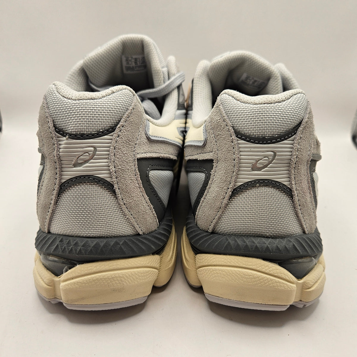 ASICS WOMEN'S 11.5 GEL-NYC 2055 GLACIER GREY CREAM 1203A755 NWOB