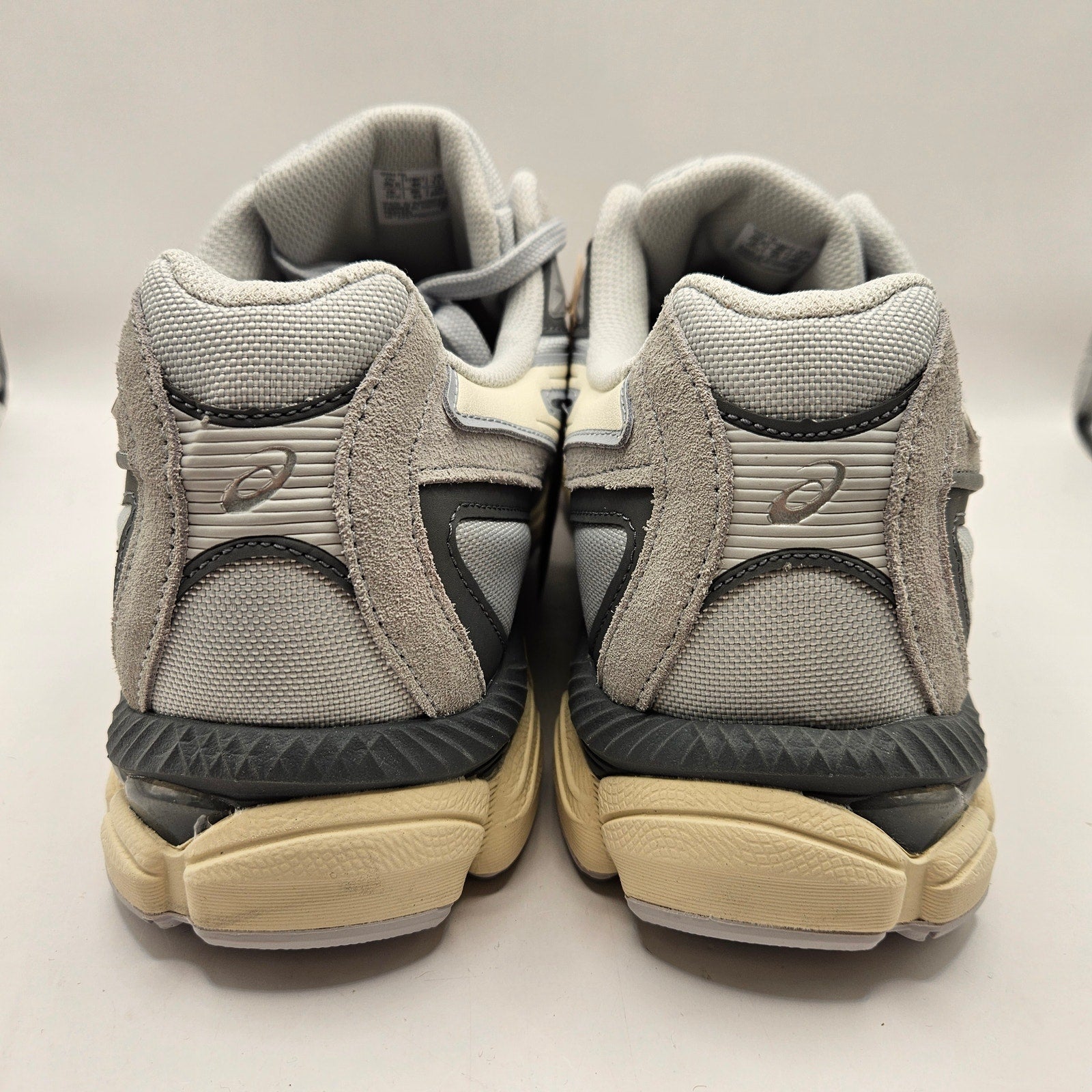 ASICS WOMEN'S 11.5 GEL-NYC 2055 GLACIER GREY CREAM 1203A755 NWOB
