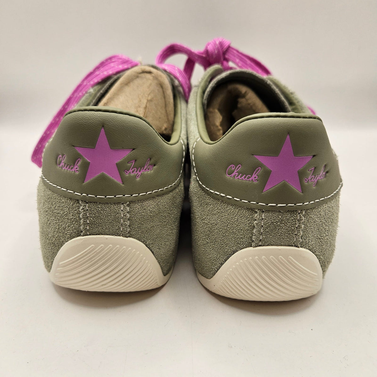 CONVERSE WOMEN'S 11 CHUCK TAYLOR LO OX SUEDE LT FIELD SURPLUS GREEN LACE 19132C
