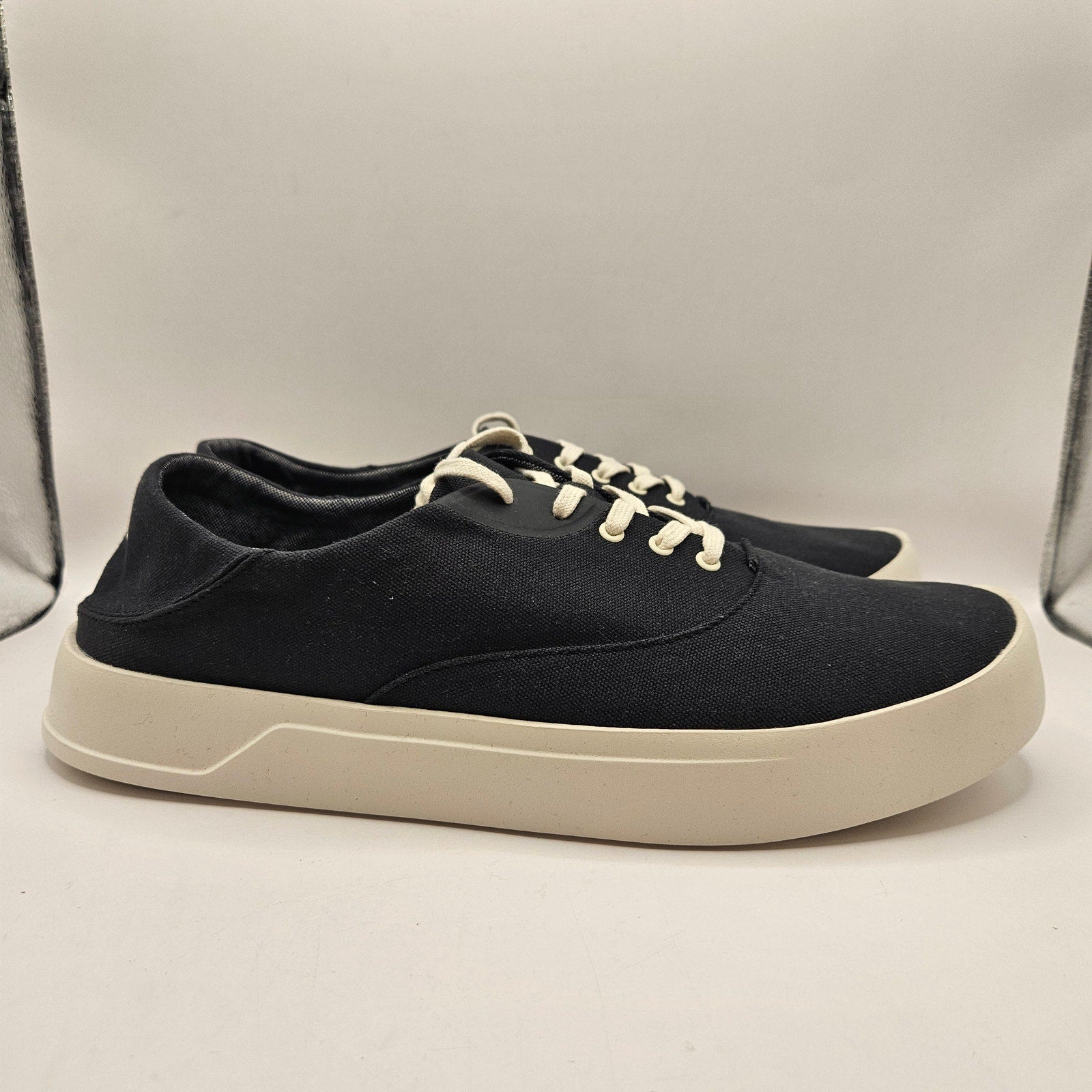 OLUKAI MEN'S 12 TRADEWIND BLACK LAVA ROCK LIGHTWEIGHT CANVAS COMFORT SHOES NWOB