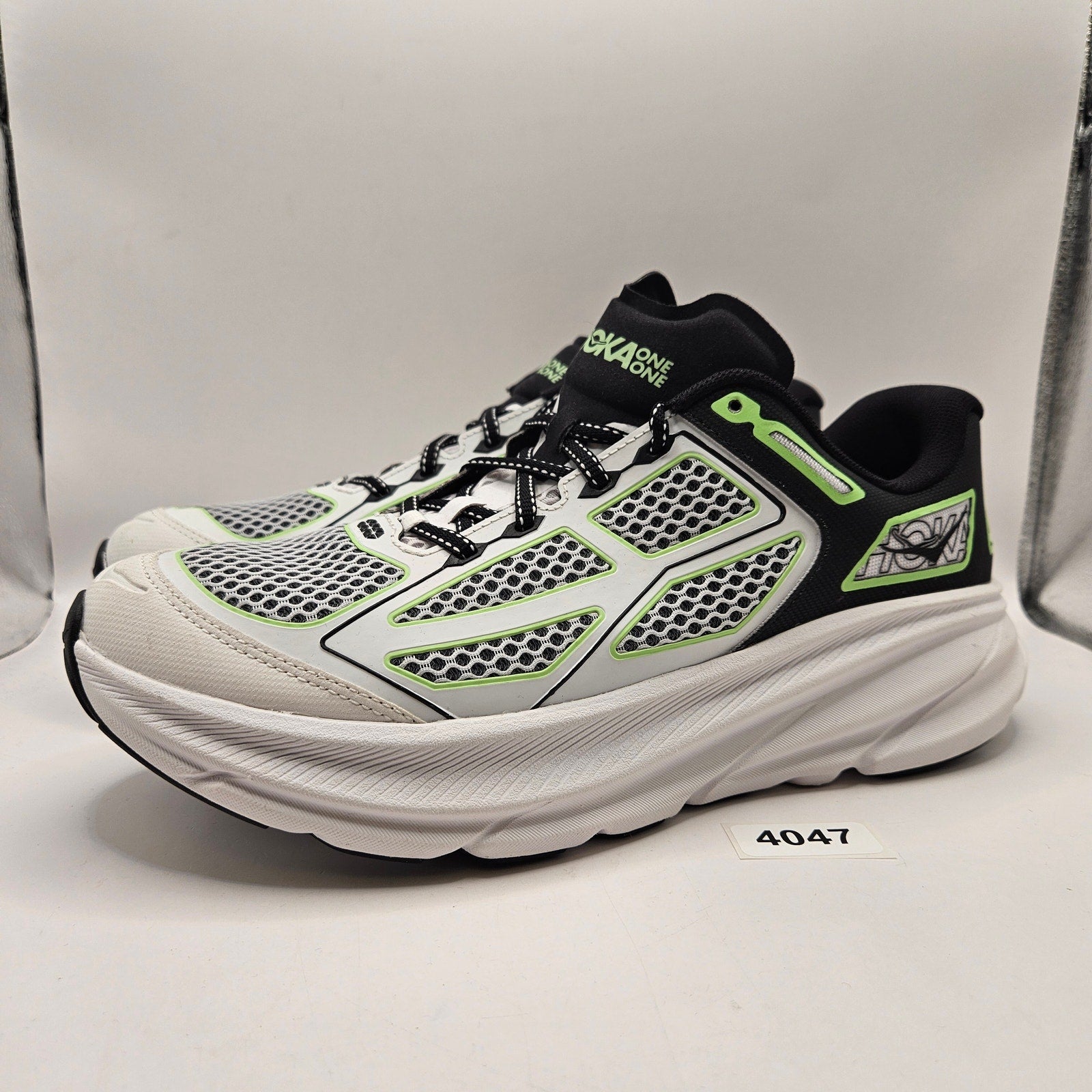HOKA MEN'S 11.5 CLIFTON ONE9 RUNNING SHOES WHITE BLACK GREEN 1155370-BWHT NWOB
