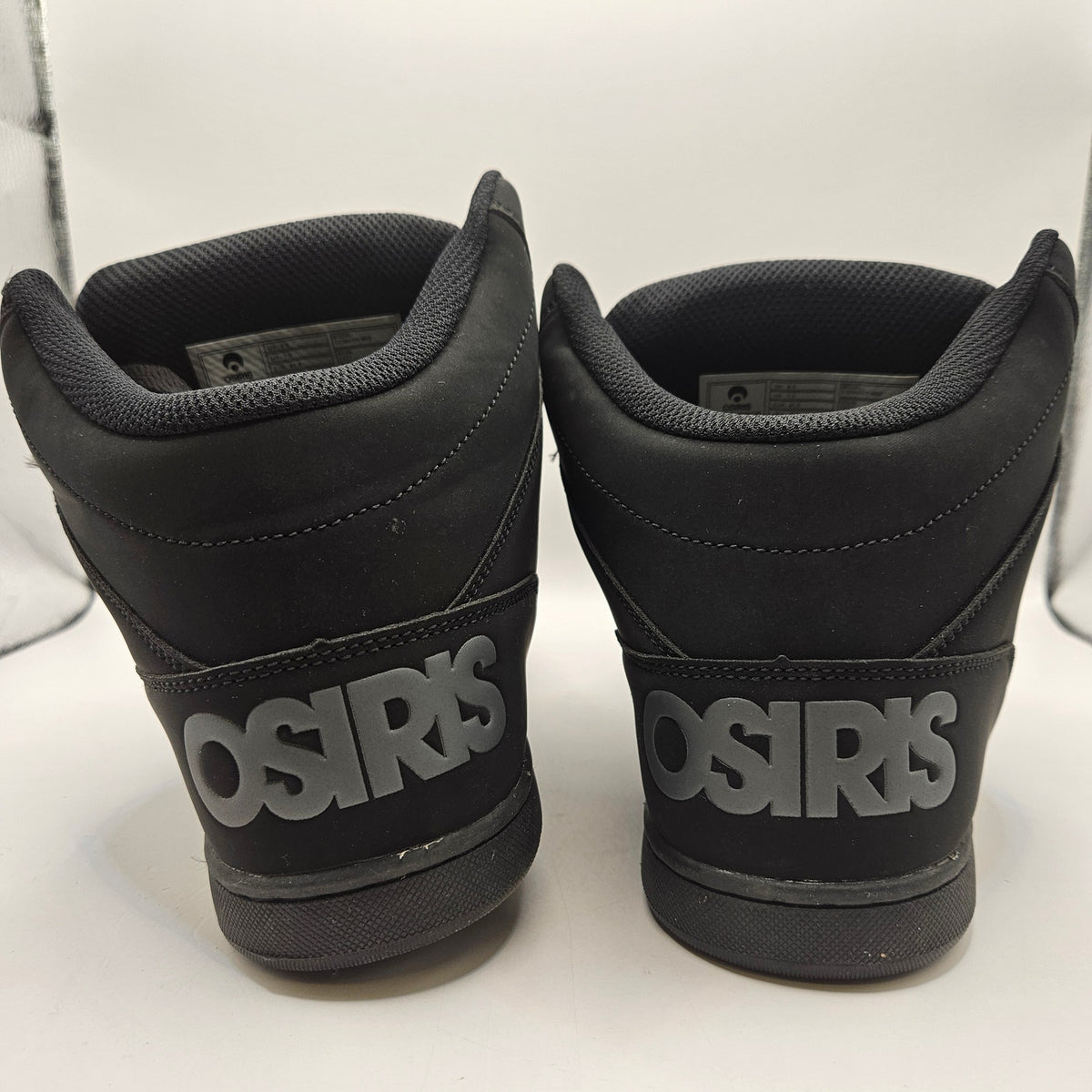 OSIRIS MEN'S 8.5 CONVOY MID BLACK CHARCOAL SKATEBOARDING SHOE NWOB