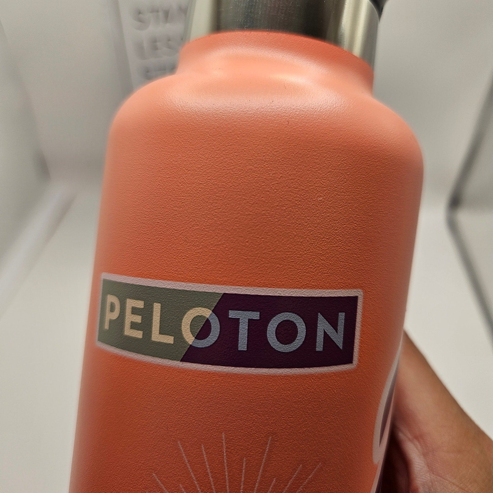 PELOTON X H2GO 24oz STAILESS STEEL WATER BOTTLE PEACH WITH PATCH ART NIB