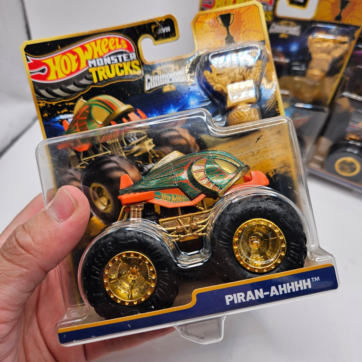 HOT WHEEL MONSTER TRUCKS TROPHY CHAMPION GOLD SERIES LOT OF 3 PIRAN BITE TORQUE
