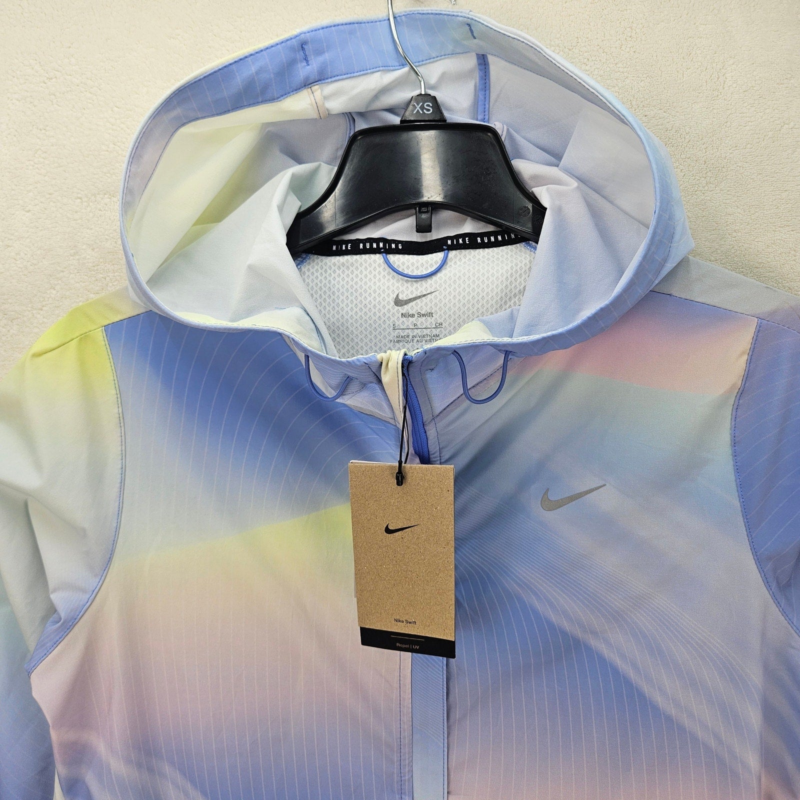 NIKE WOMEN'S SMALL SWIFT REPEL GRADIENT PURPLE ZIP UP RUNNING JACKET IB8826-494