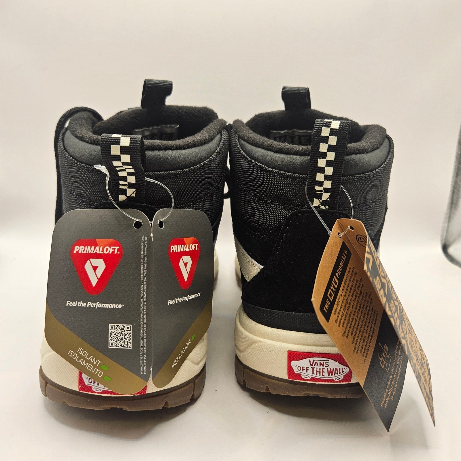 VANS WOMEN'S 8.5 ULTRARANGE EXO HI MTE-1 BOOT BLACK MARSHMALLOW WHITE NWOB