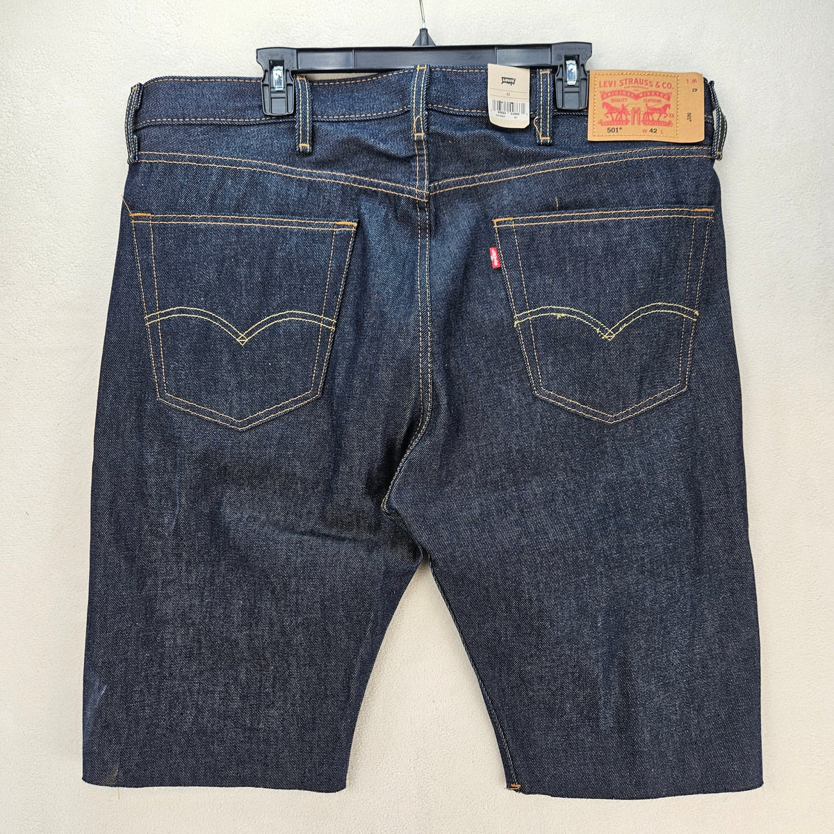 LEVI'S MEN'S 42 ORIGINAL FIT 501 DENIM SHORTS DARK WASH BUTTON FLY RAW HEM NWT