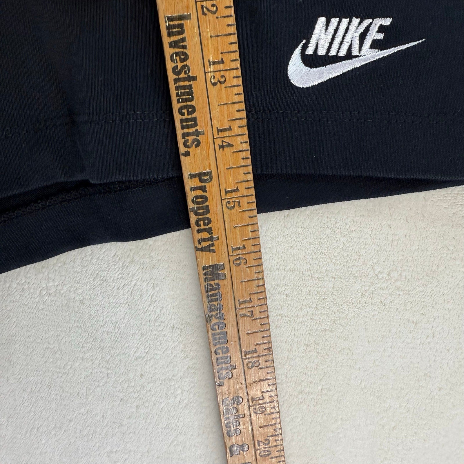 NIKE WOMEN'S MEDIUM SPORTSWEAR ESSENTIAL HIGH RISE JERSEY SHORTS DQ3350