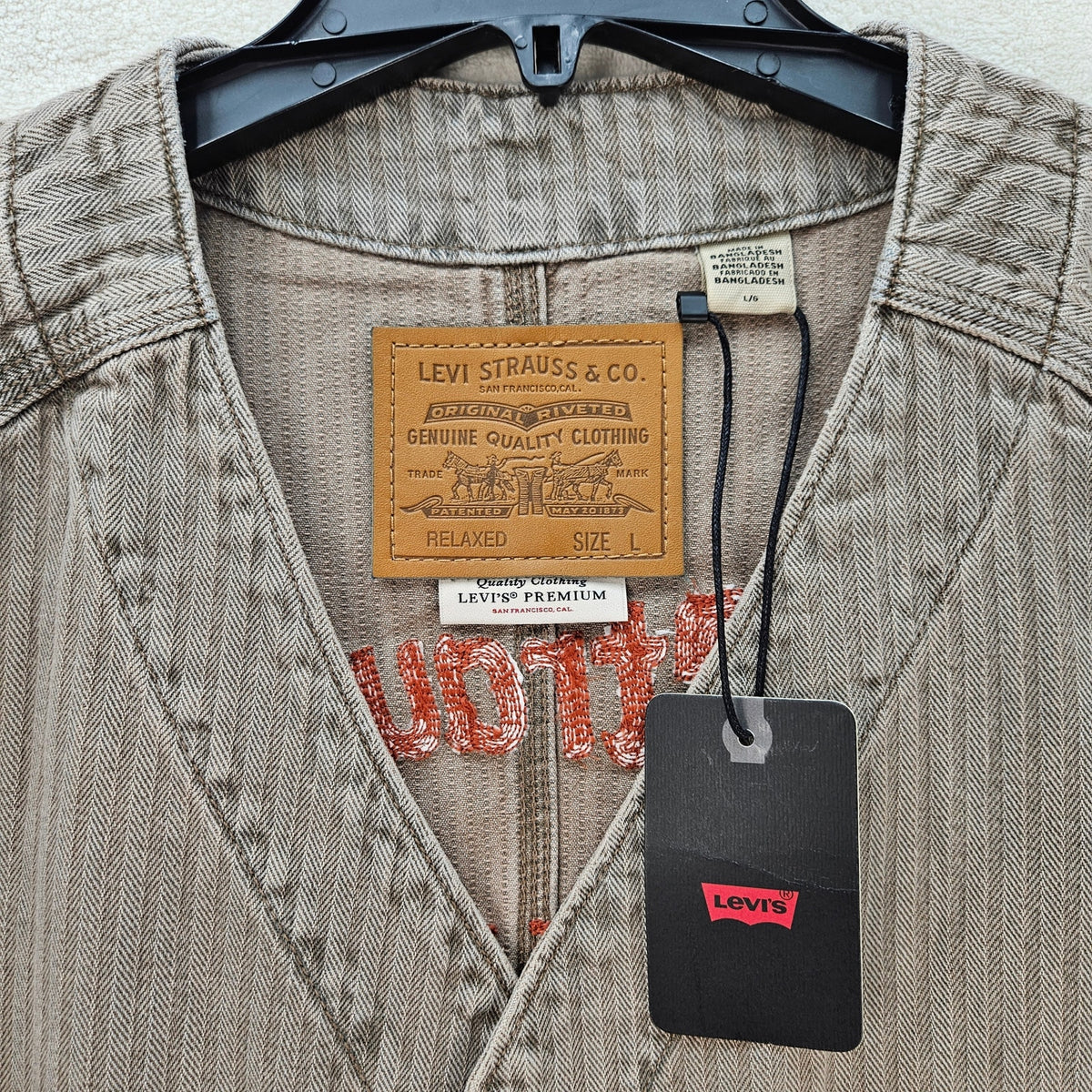 LEVI'S MENS LARGE UNION ENGINEER CARDIGAN UNIFORM BADGE TAN NWT