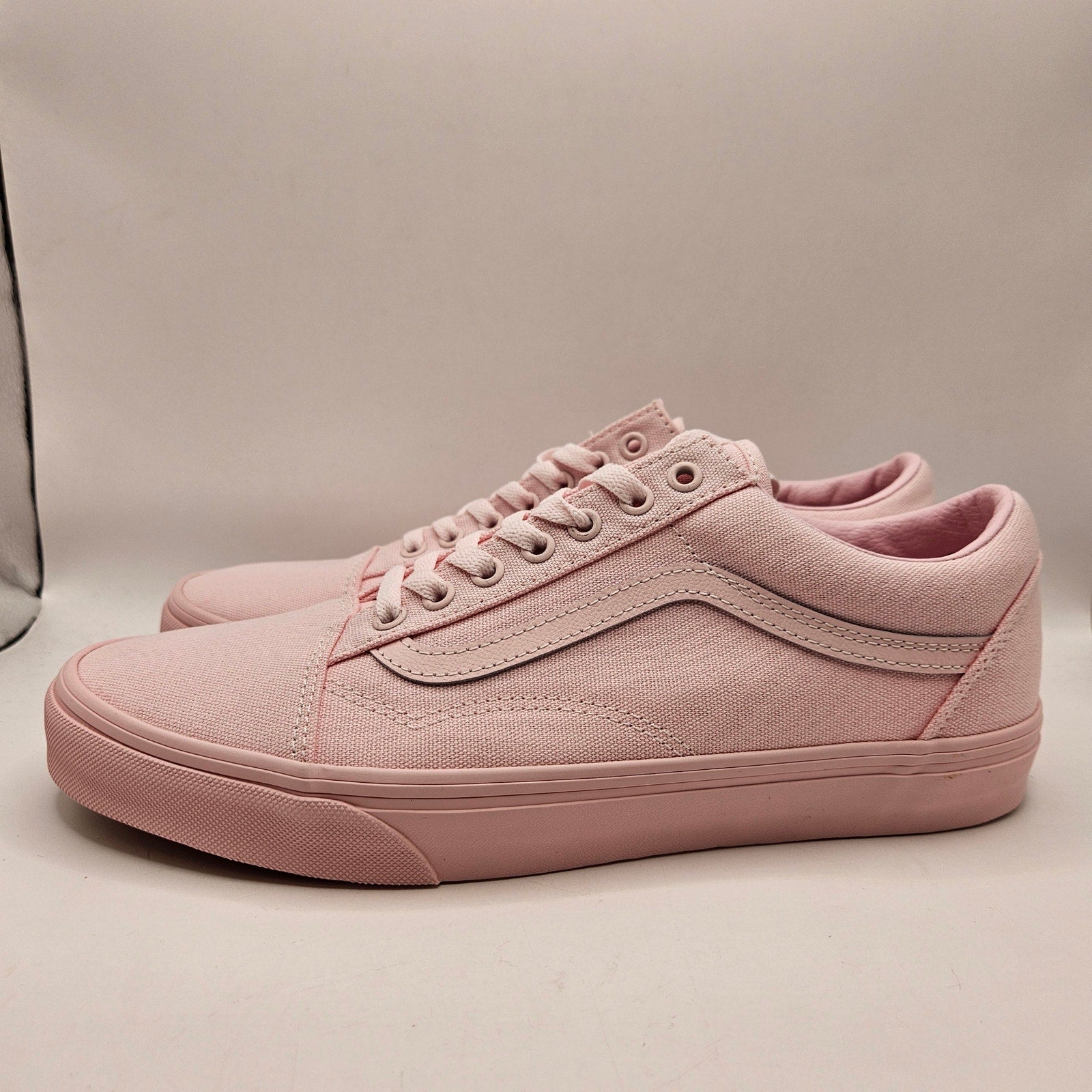 VANS MEN'S 10.5 OLD SKOOL PASTEL MONO PINK LOW TOP SNEAKER NWOB