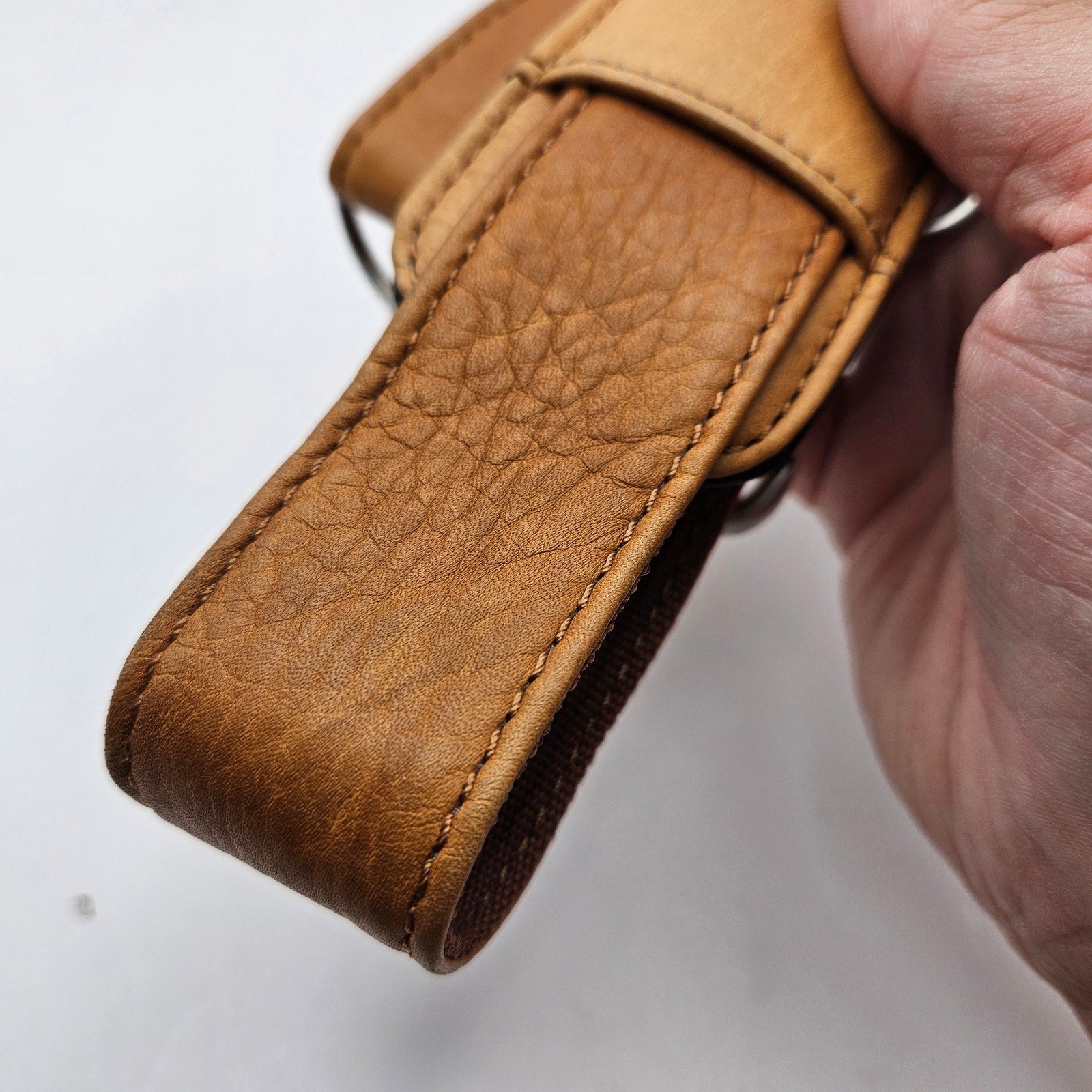 WILSONS LEATHER GENUINE LEATHER SHOULDER STRAP TAN ADJUSTABLE REPLACEMENT STRAP