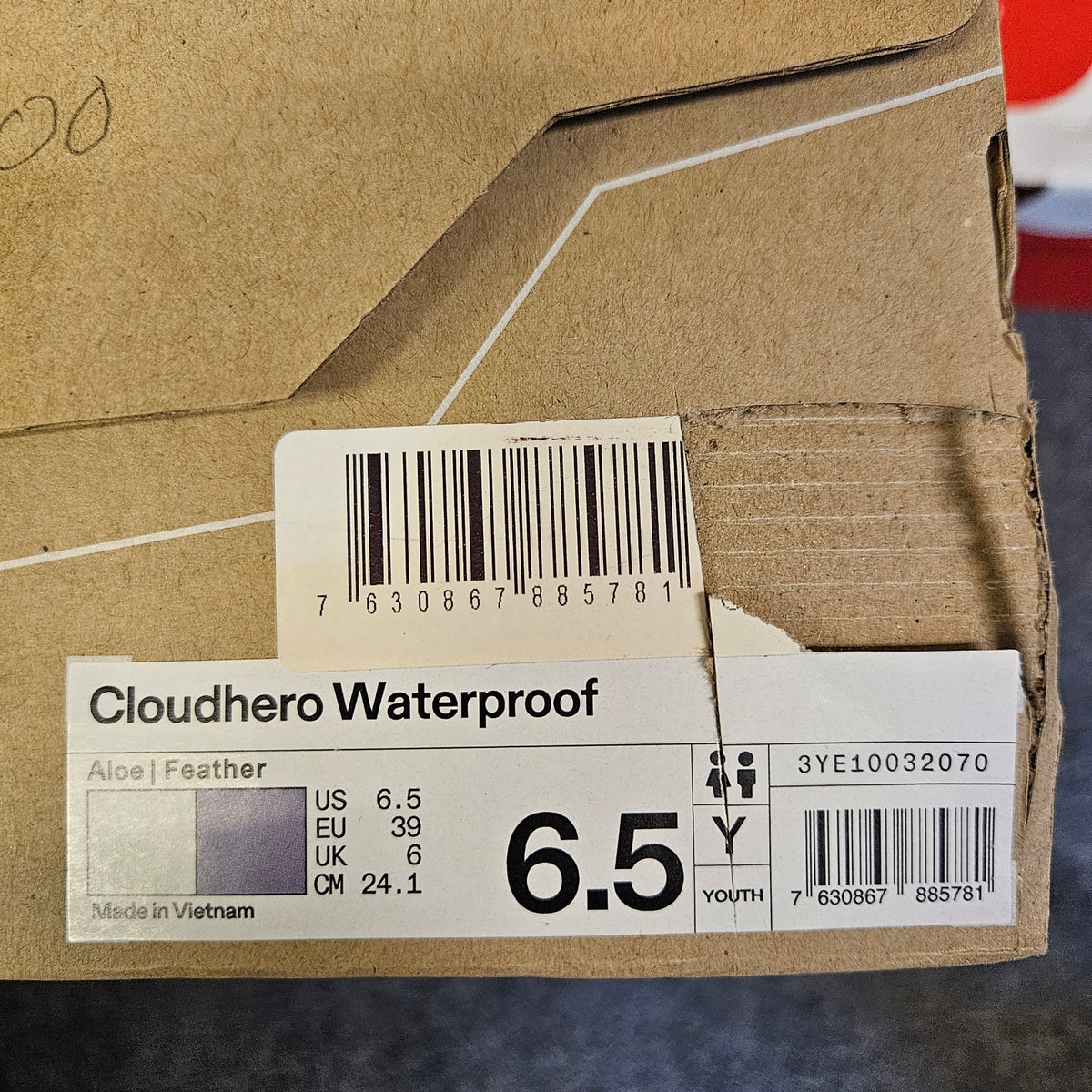 ON CLOUDHERO YOUTH 6.5 WATERPROOF ALOE FEATHER TRAIL RUNNING HIKING SHOES NIB