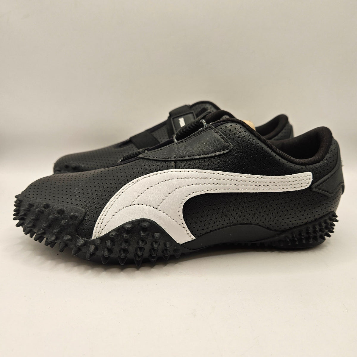 PUMA WOMEN'S 7.5 MOSTRO PERFORATED BLACK WHITE LEATHER SHOES 400992-02