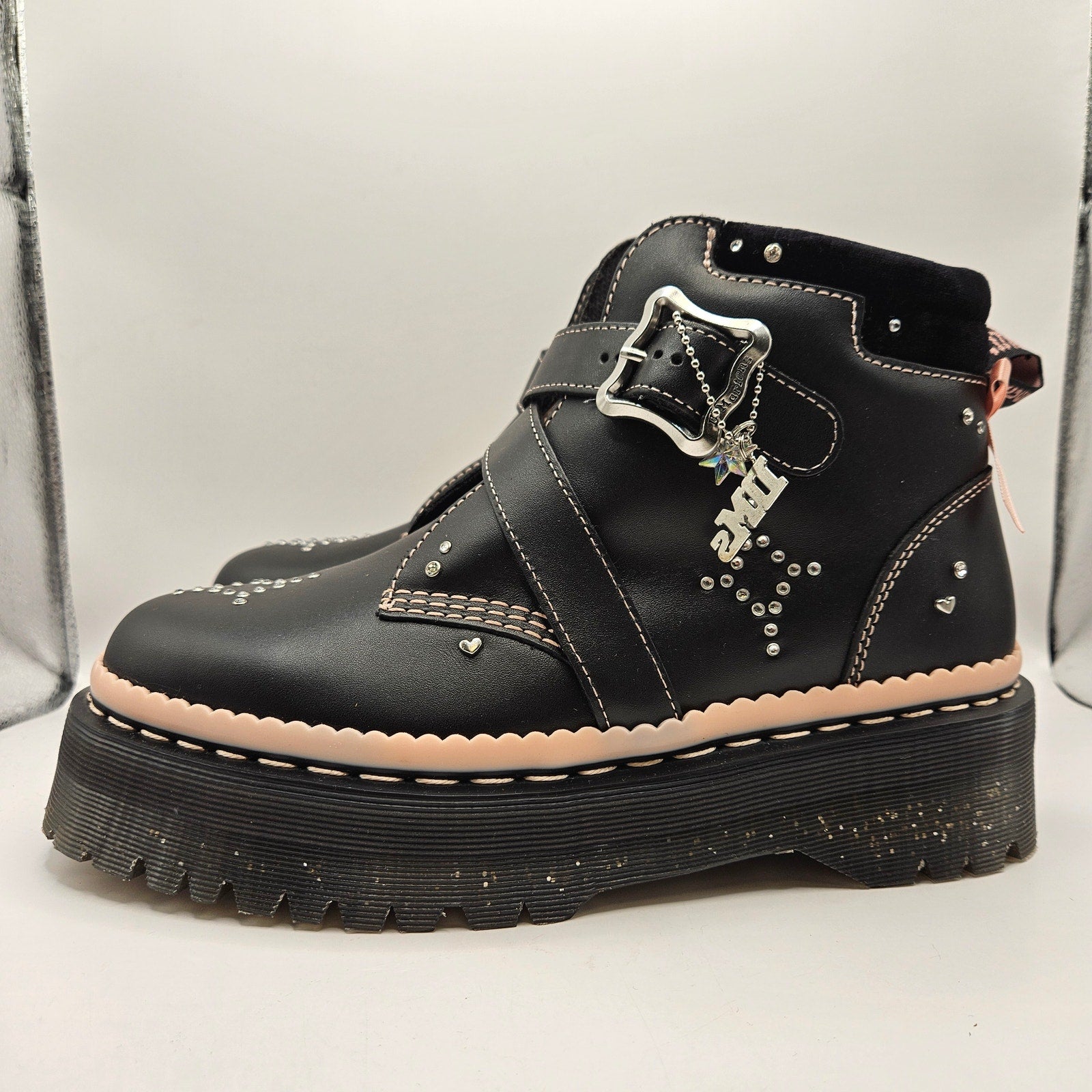 DR MARTENS WOMEN'S 11 CAITIE LEATHER BUCKLE PLATFORM LIMITED EDITION BOOTS BLACK