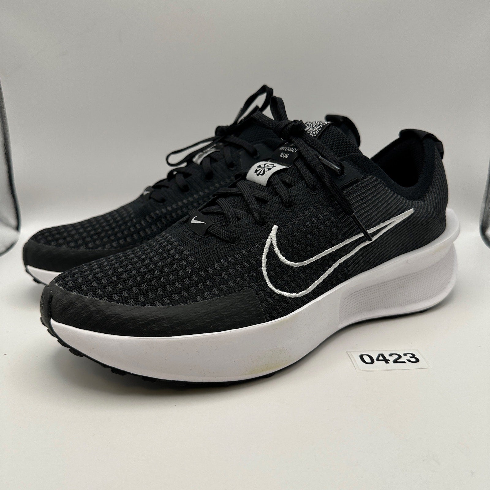 NIKE Women's 12 Interact Run Black/White Running Sneaker fd2292-003