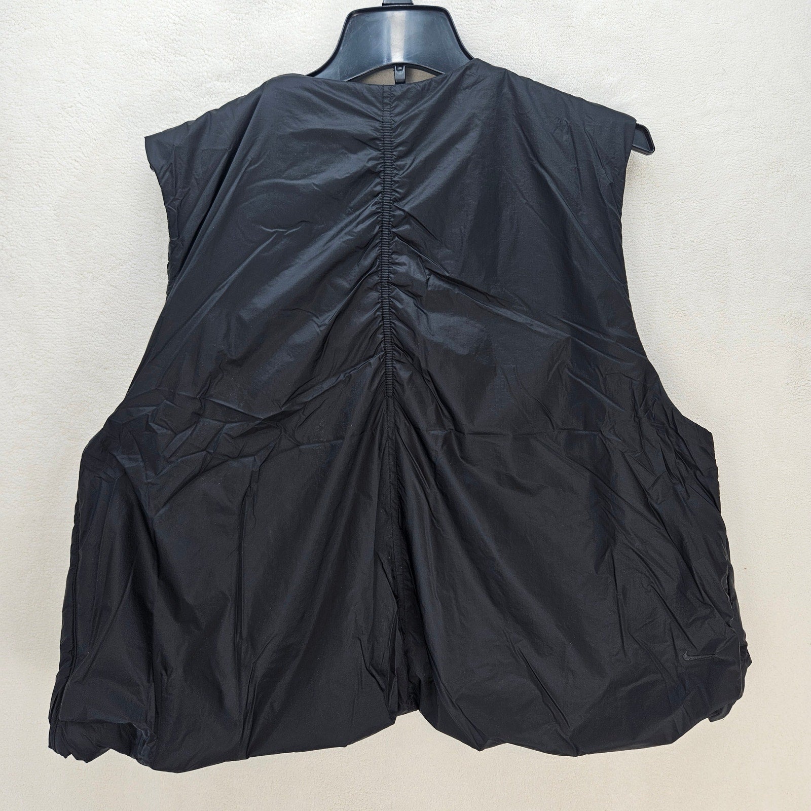 NIKE MEN'S SMALL TECH WOVEN VEST BLACK LOOSE FIT HM4262-010 LT WEIGHT TACTICAL