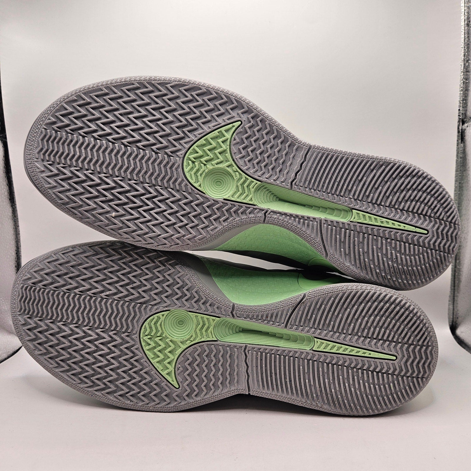 NIKE SABRINA 2 WOMEN'S 17.5 MEN'S 16 VAPOR GREEN LT SMOKE GREY FQ2174-004 NWOB