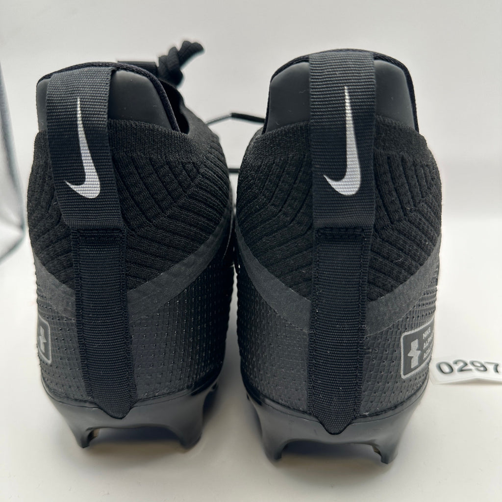 NIKE Men's 10.5 Alpha Menace 4 Elite Football Cleats Black/Silver