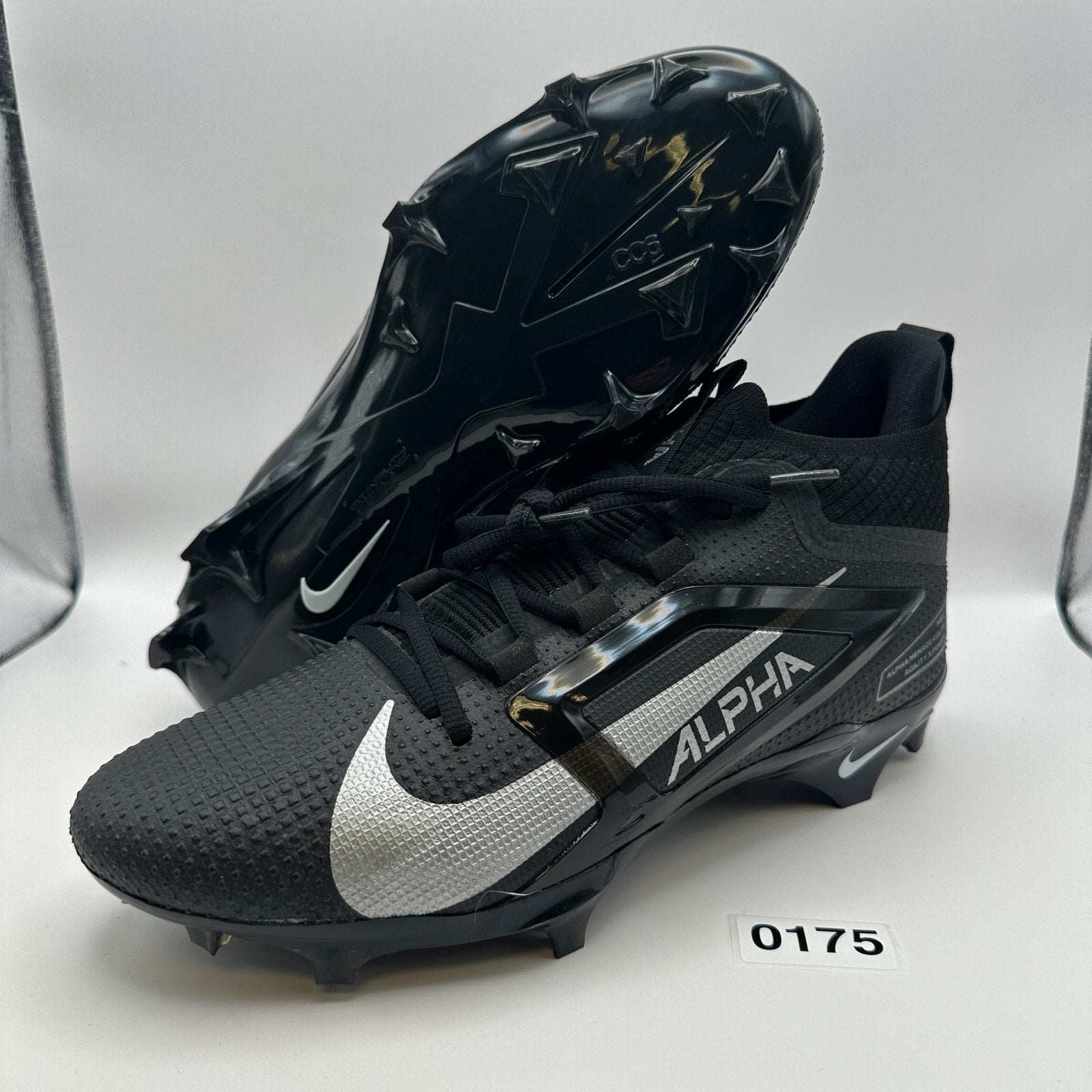 NIKE Men's 10.5 Alpha Elite 4 Menace Football Cleats FD7036-002