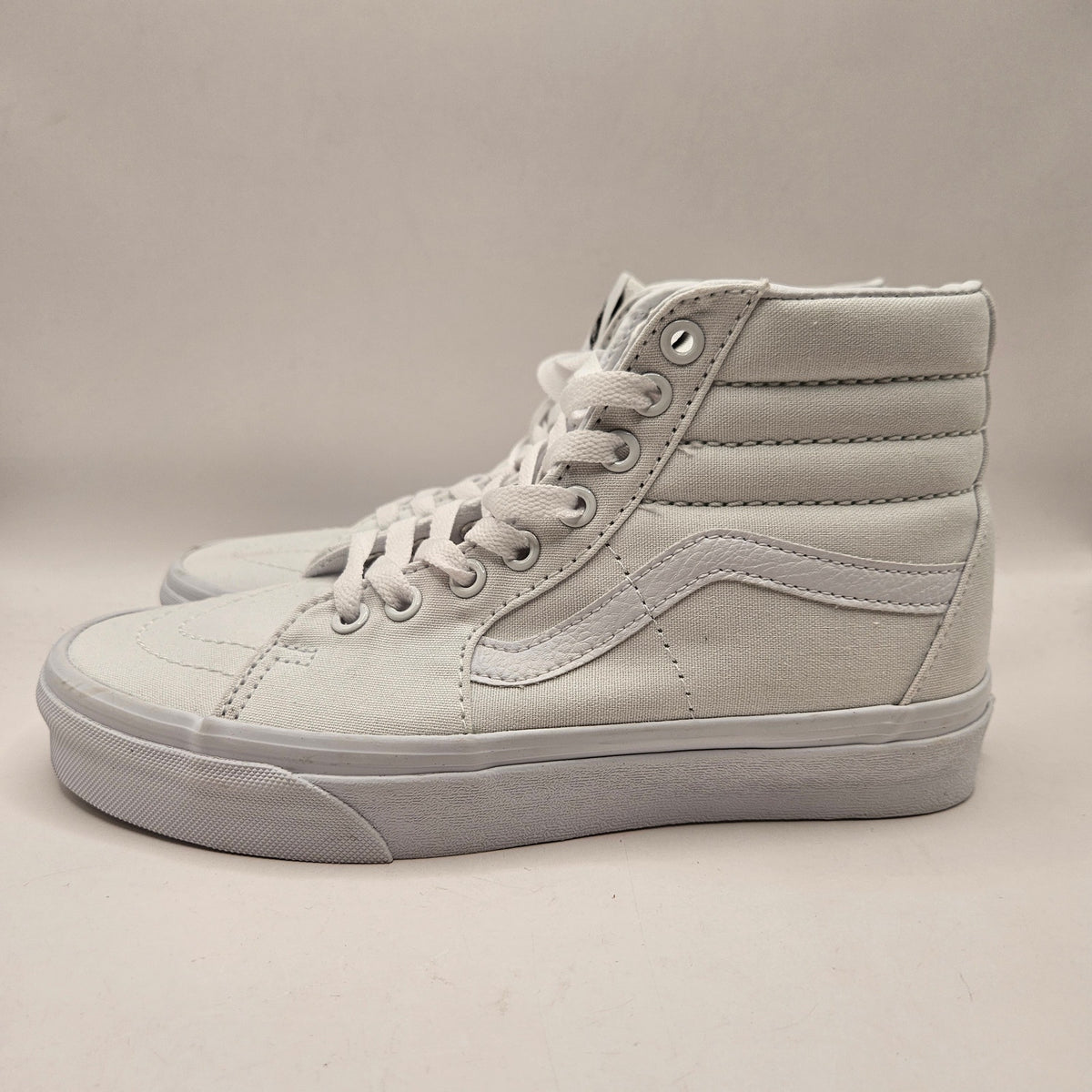 VANS WOMEN'S 7 SK8 HI CANVAS HI TOP SKATEBOARDING SNEAKERS TRIPLE WHITE