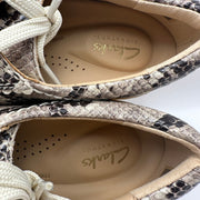 CLARKS Women's 6.5 MAYHILL WALK Gray/Snake Leather Platform Shoe