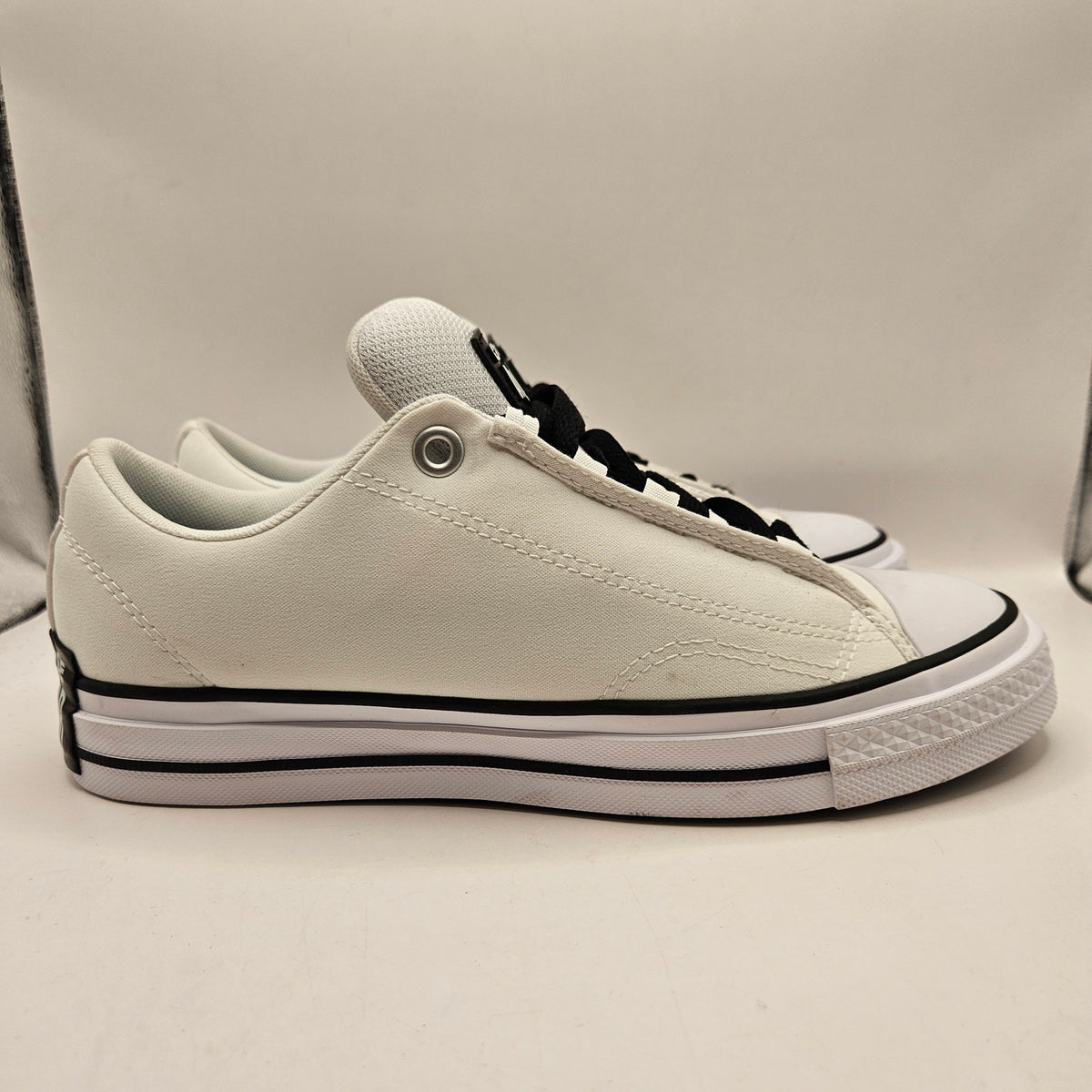 CONVERSE MEN'S 9.5 CHUCK TAYLOR ALLSTAR PUFF FAT TOUGUE LO WHITE A14722C