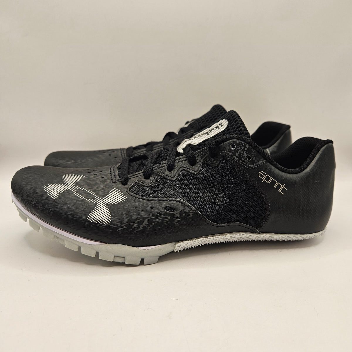 UNDER ARMOUR MEN'S 10 KICK SPRINT TRACK SPIKES BLACK WHITE 3025461-002
