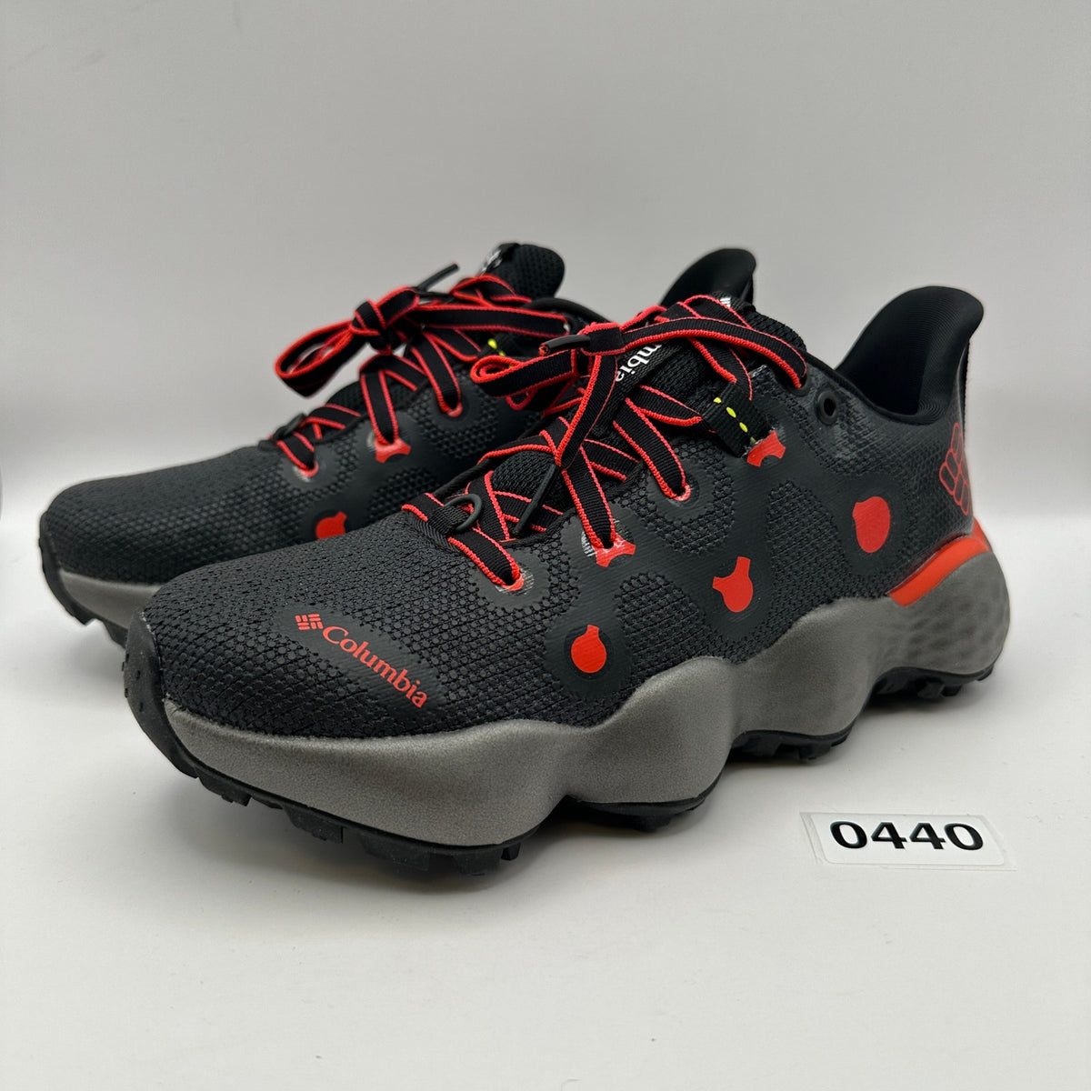 COLUMBIA Women's 5.5 Escape Thrive Ultra Black/Red Hiking Trail Waterproof