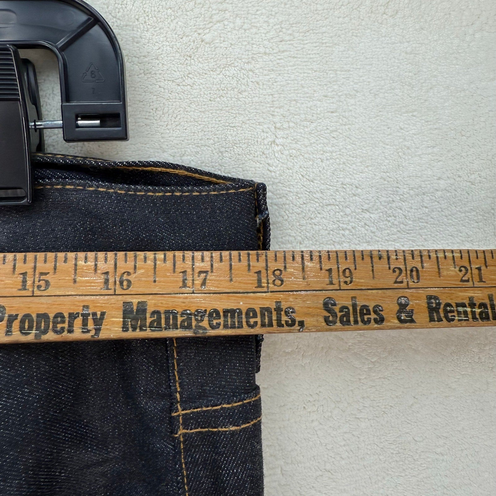 7 FOR ALLMANKIND MEN'S 33 MADE IN USA DARK BLUE WAXED STRAIGHT LEG JEANS