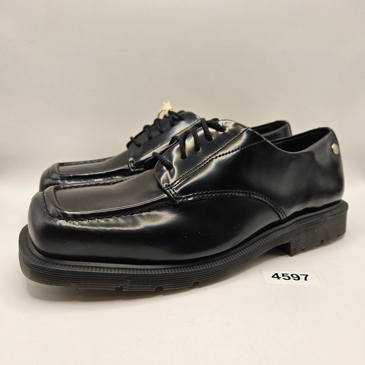 DR MARTENS MEN'S 8 DURROW 5I BUTTERO DRESS ICONIC SHOES BLACK
