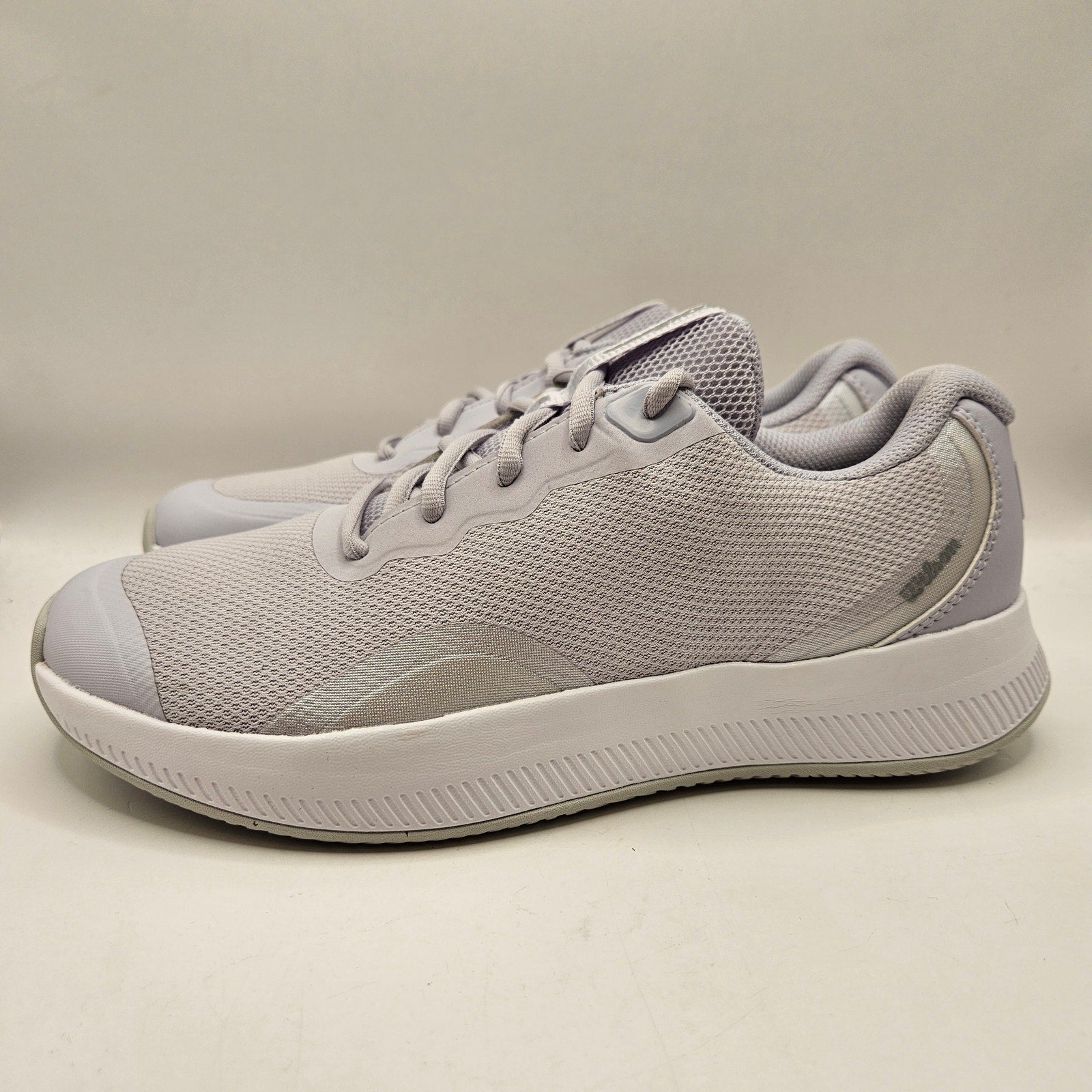 WILSON WOMEN'S 7.5 INTRIGUE LITE TENNIS LOW TOP WHITE LUNAR ROCK NWOB WRS335820