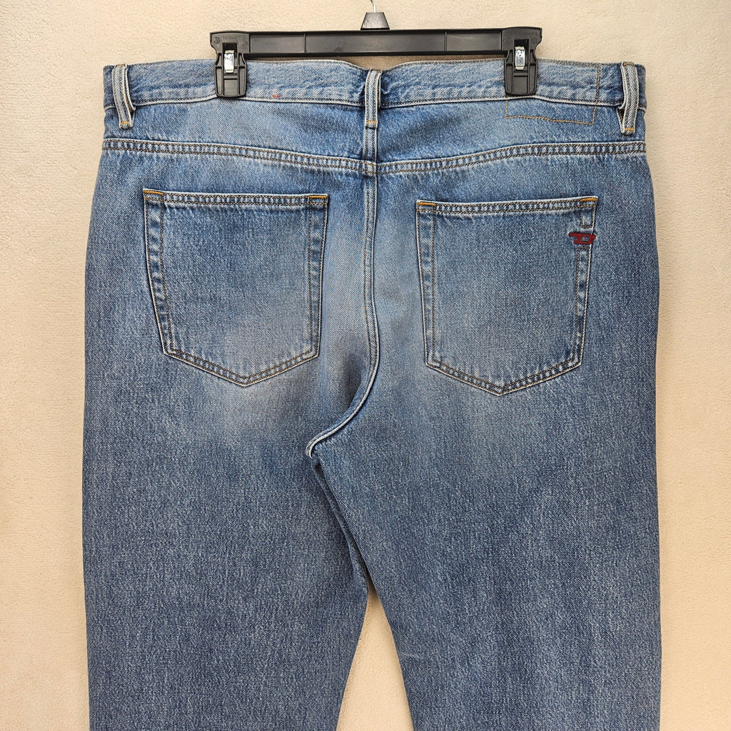 DIESEL MEN'S 38X32 D-VIKER L32 JEANS LIGHT WASH STRAIGHT LEG DENIM PANTS NWOT