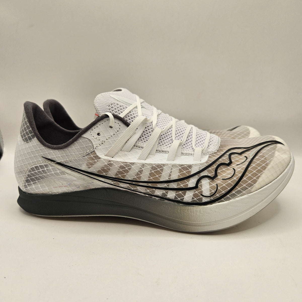 SAUCONY MEN'S 8.5 TERMINAL VT TRACK & FIELD SPIKE WHITE CARBON S29101-10