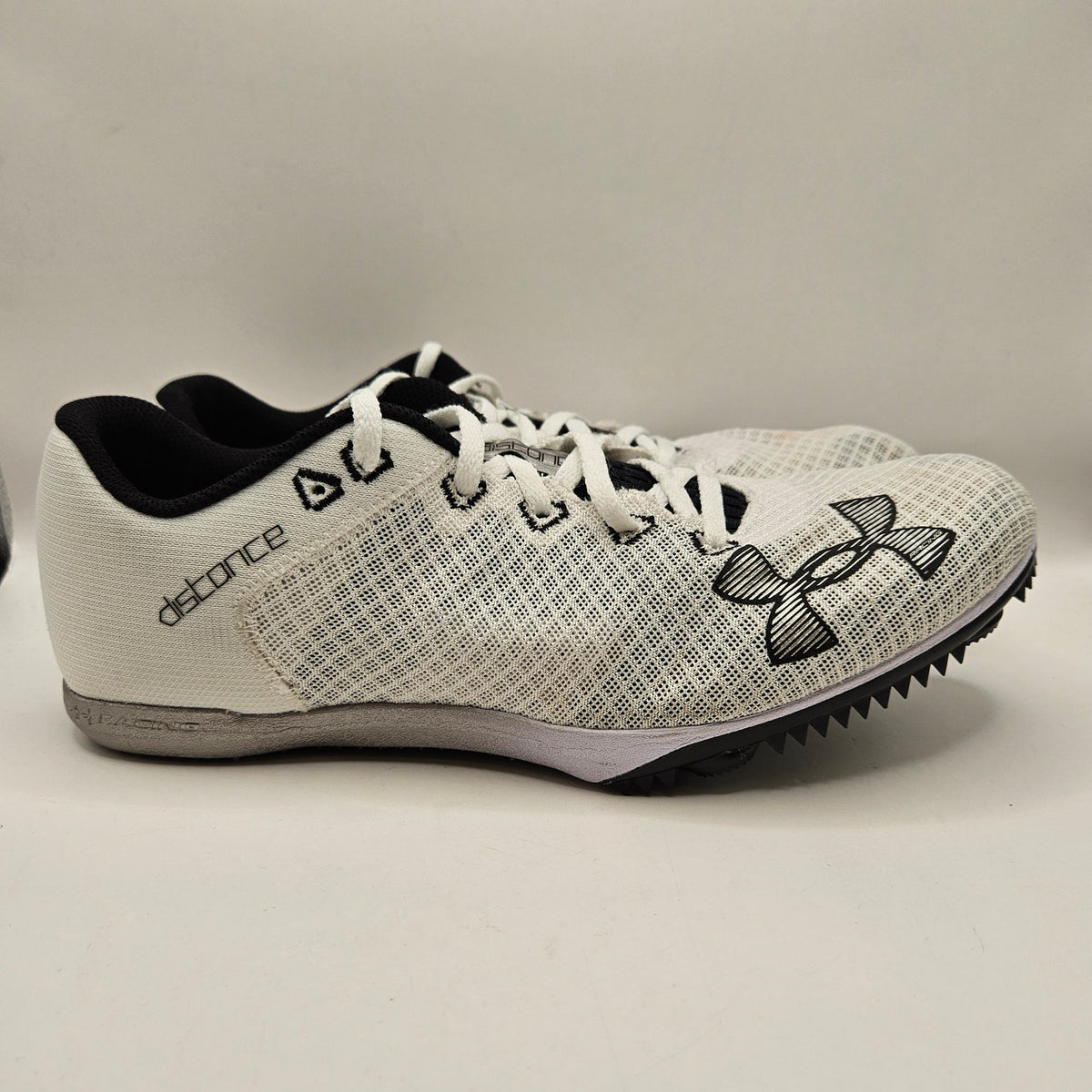 UNDER ARMOUR MEN'S 11.5 KICK DISTANCE 4 TRACK & FIELD RUNNING SPIKES 3025460-100