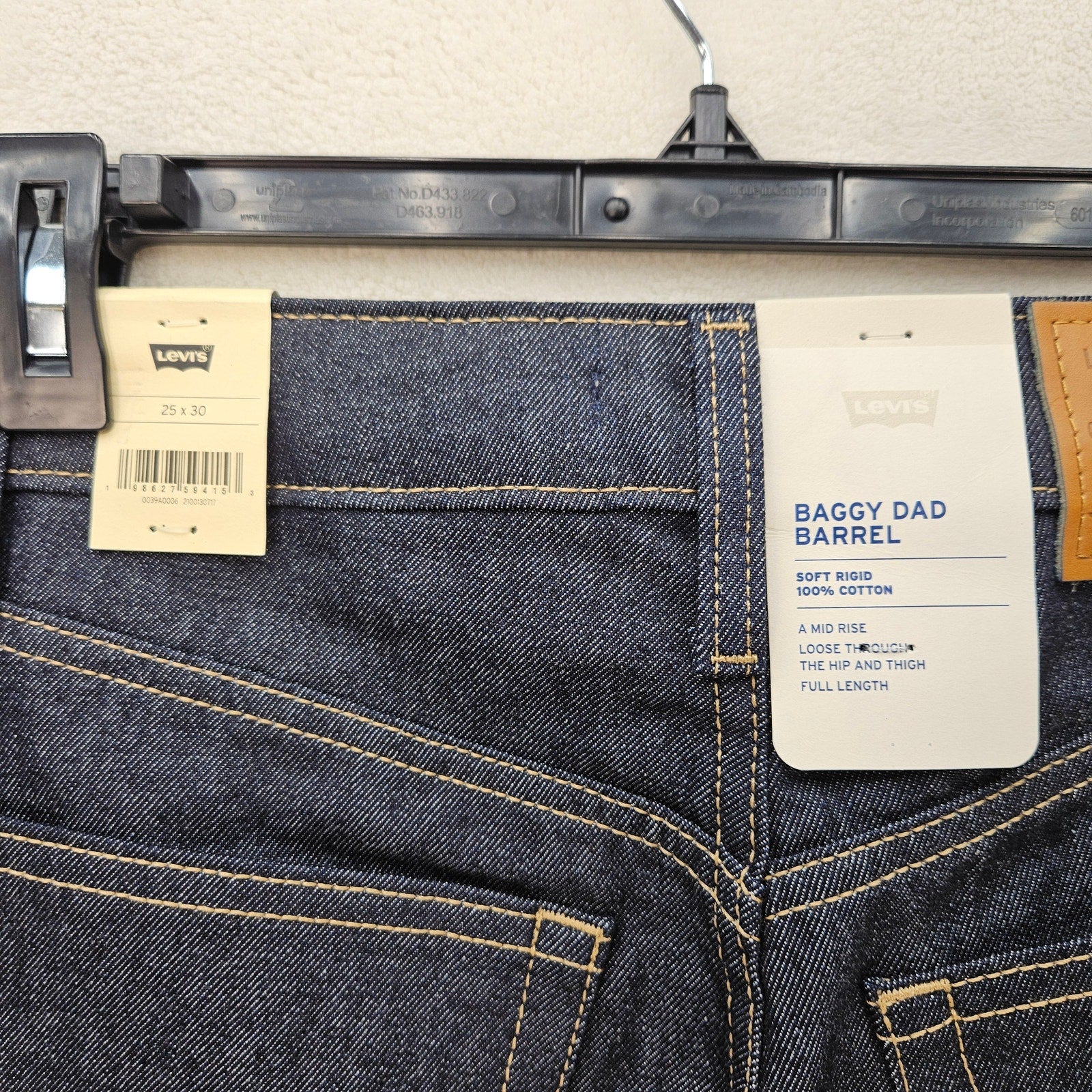 LEVI'S WOMEN'S 25X30 PREMIUM BAGGY DAD BARREL JEANS DARK INDIGO BLUE DENIM NWT
