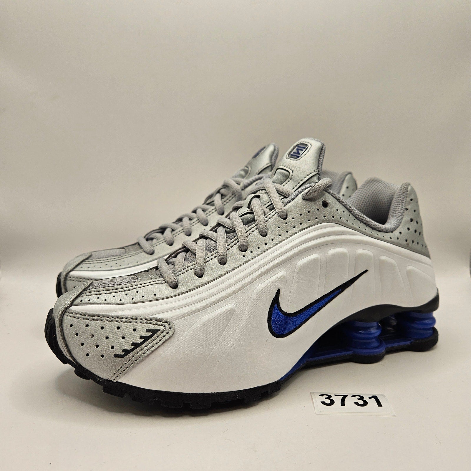 NIKE SHOX R4 5.5Y WOMEN'S 6 WHITE BLUE METALLIC SHOES CW2626-100 NWOB