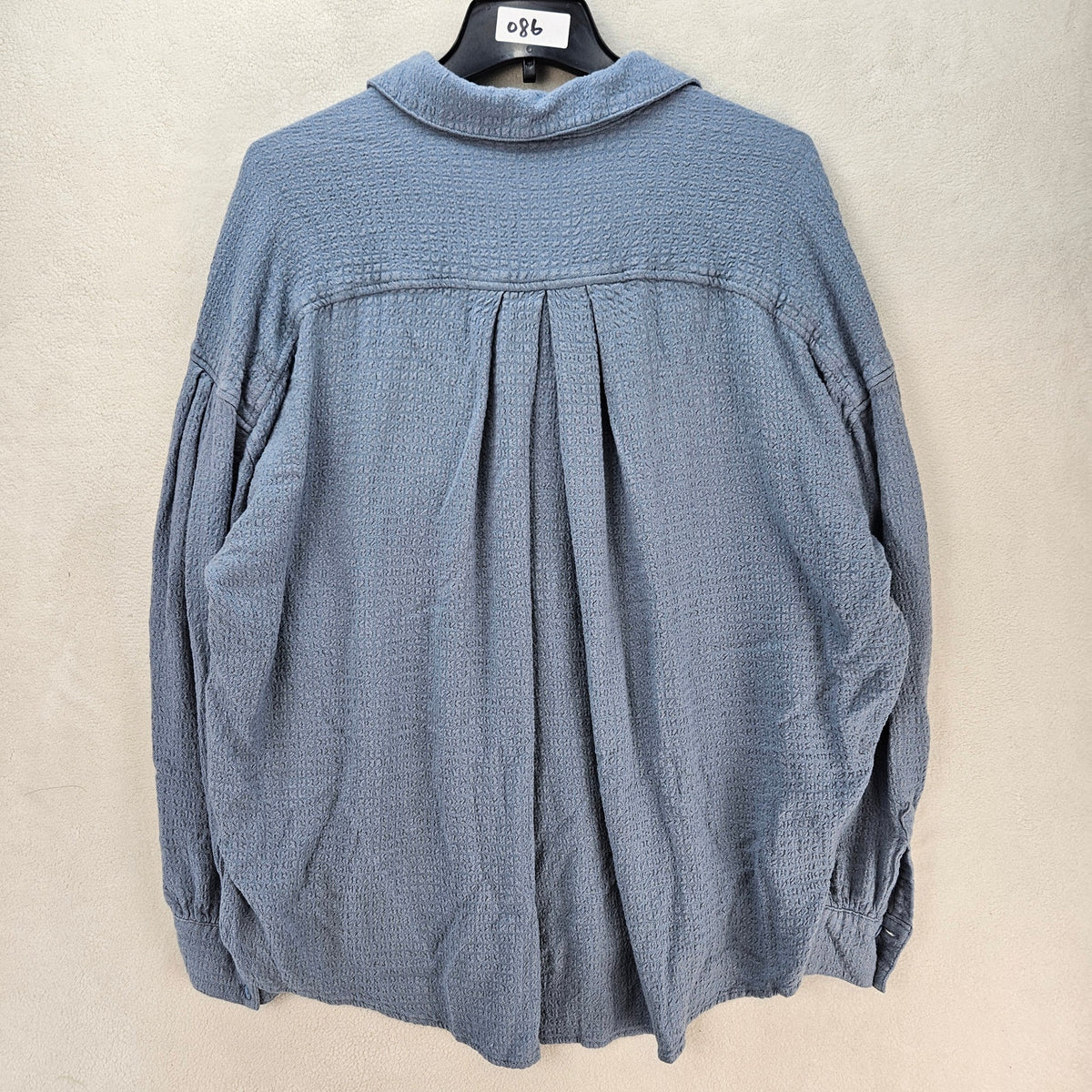 FREE PEOPLE WE THE FREE WOMEN'S SMALL BLUE TEXTURED OVERSIDED BUTTON FRONT SHIRT