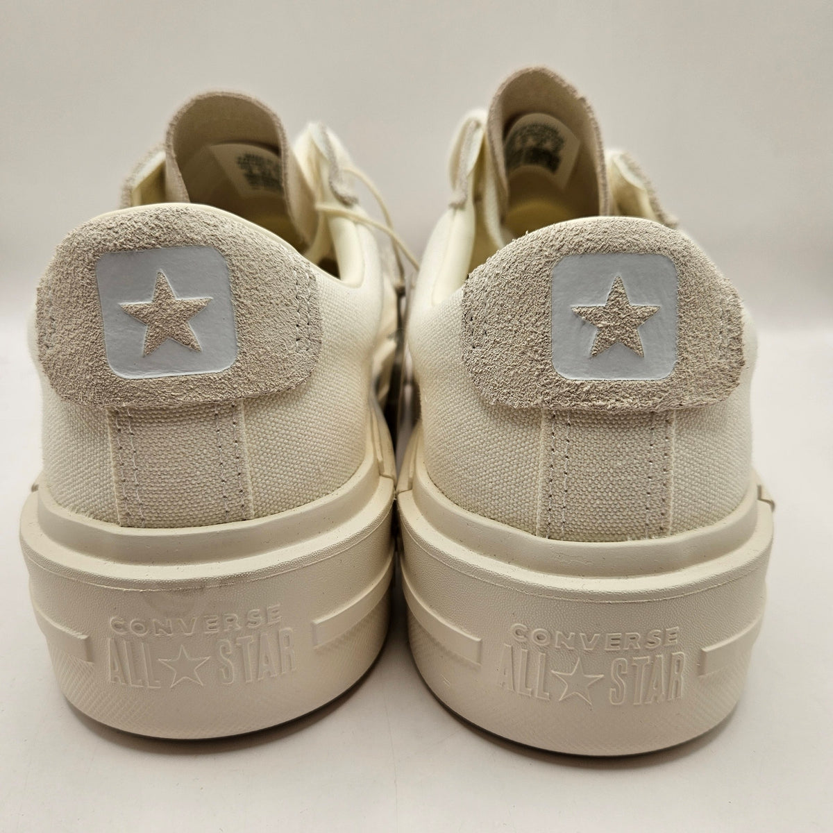CONVERSE MEN'S 8 CHUCK TAYLOR ALL STAR CRUISE LOW WHITE CANVAS SUEDE A08788C