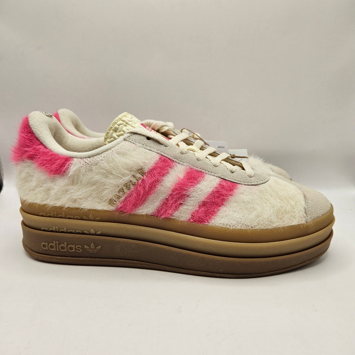 ADIDAS ORIGINALS WOMEN'S 7.5 GAZELLE BOLD CREAM WHITE PINK FUR PLATFORM JS3908
