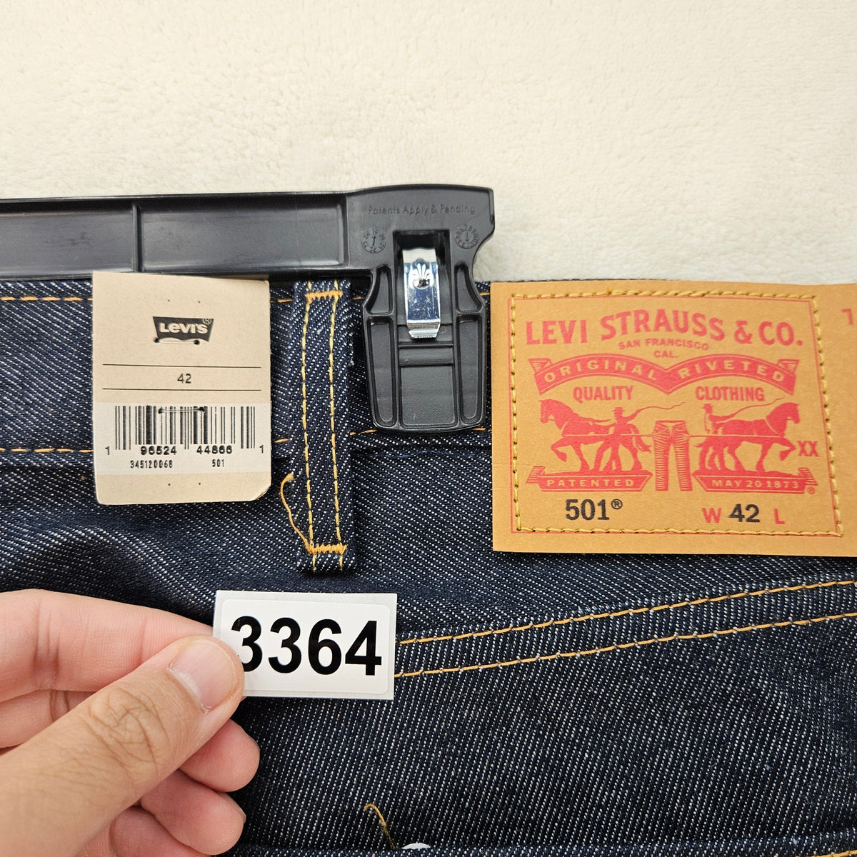 LEVI'S MEN'S 42 ORIGINAL FIT 501 DENIM SHORTS DARK WASH BUTTON FLY RAW HEM NWT