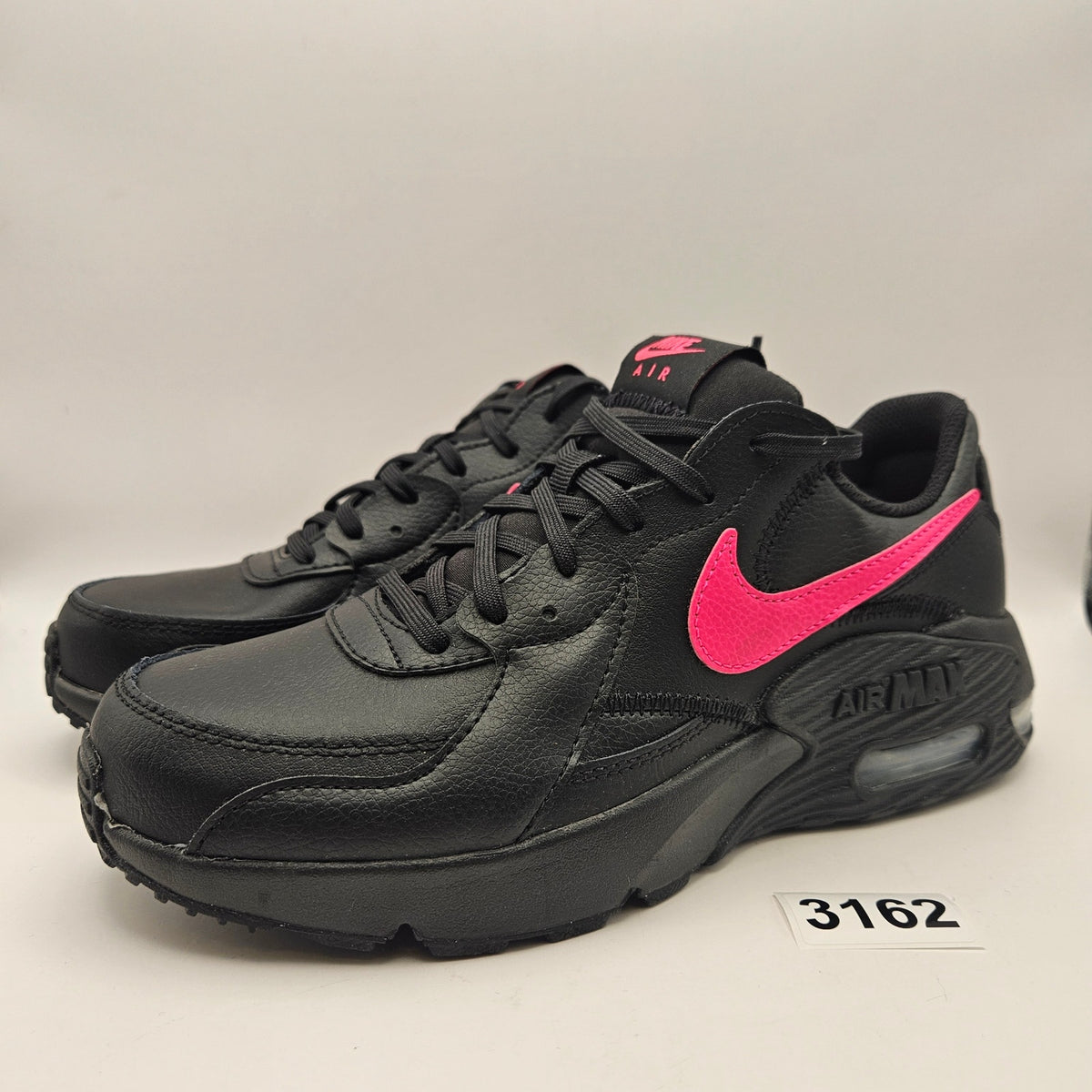 NIKE WOMEN'S 8.5 AIR MAX EXCEE BLACK PINK BLAST RUNNING SHOES DC9437-001 NWOB