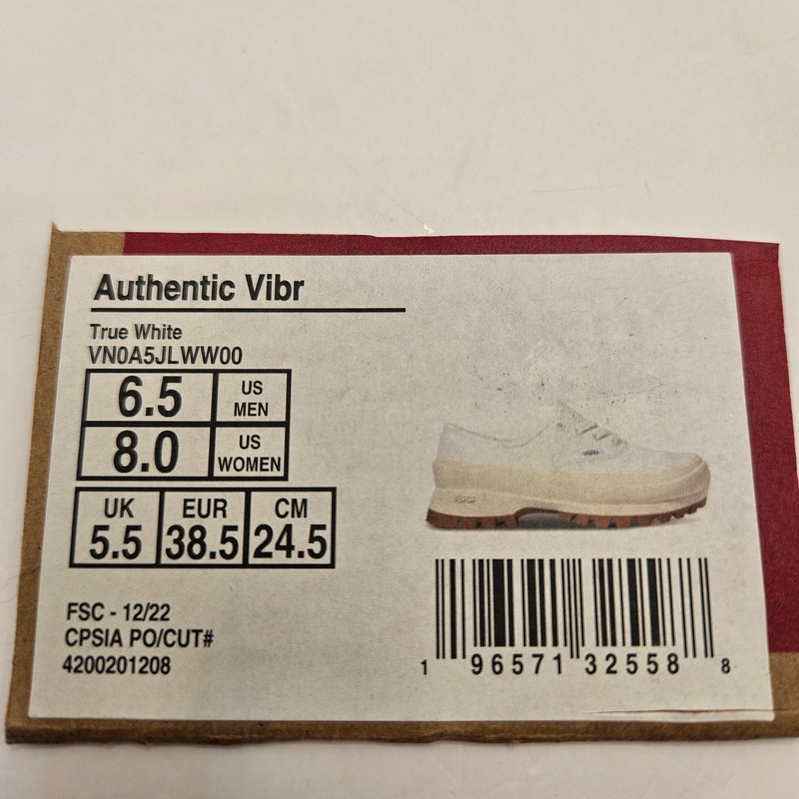 VANS WOMEN'S 8 AUTHENTIC VIBRAM SOLE TRUE WHITE LOW TOP NWOB