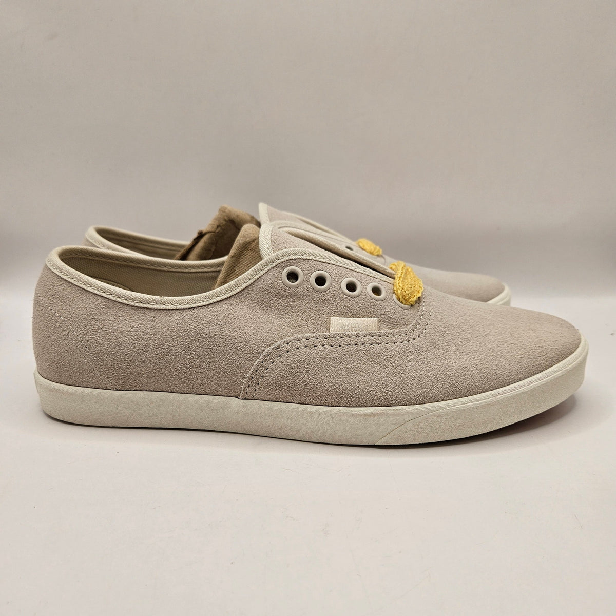 VANS WOMEN'S 9 AUTHENTIC LOW PRO FAT LACE TURTLEDOVE YARROW SUEDE BEIGE