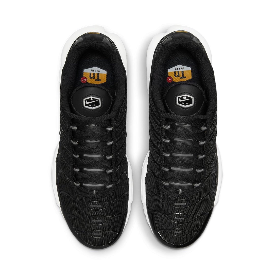 NIKE WOMEN'S 6 AIR MAX PLUS BLACK WHITE LOW TOP SNEAKERS DM2362-001